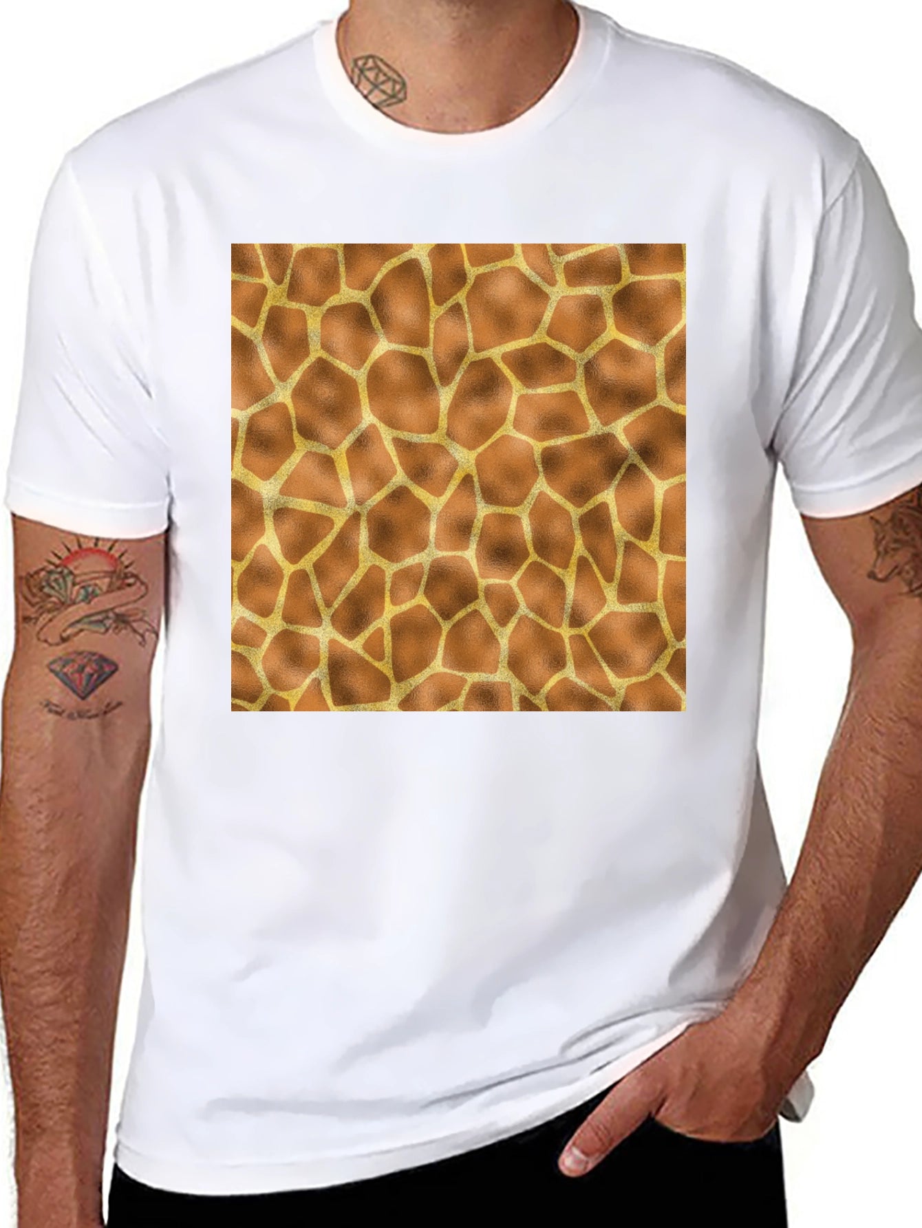 Giraffe Print Tee - Stylish Animal Pattern T-Shirt
