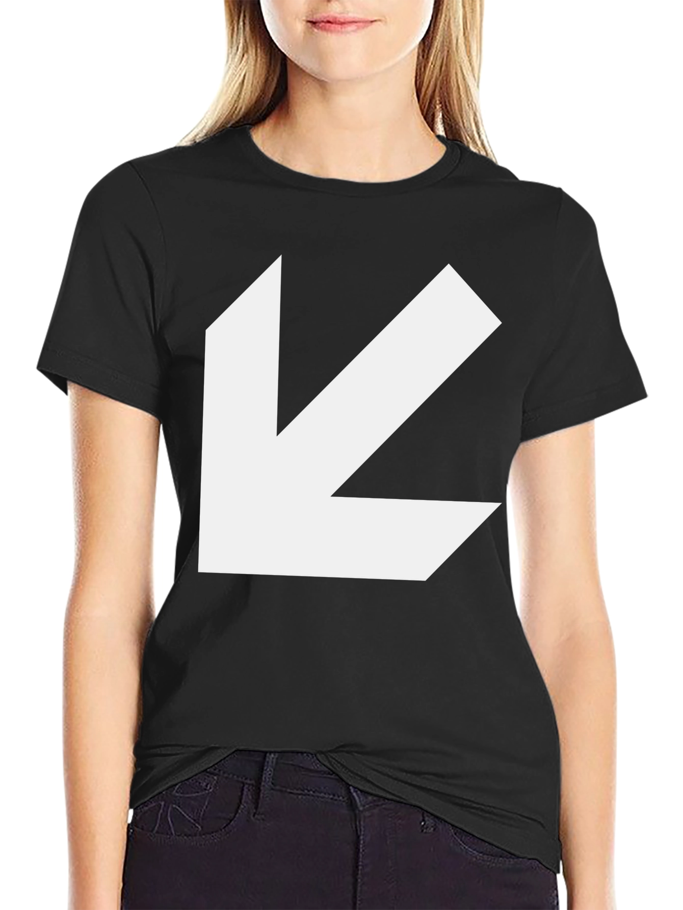 Bold Arrow Graphic Tee - Black Casual Style