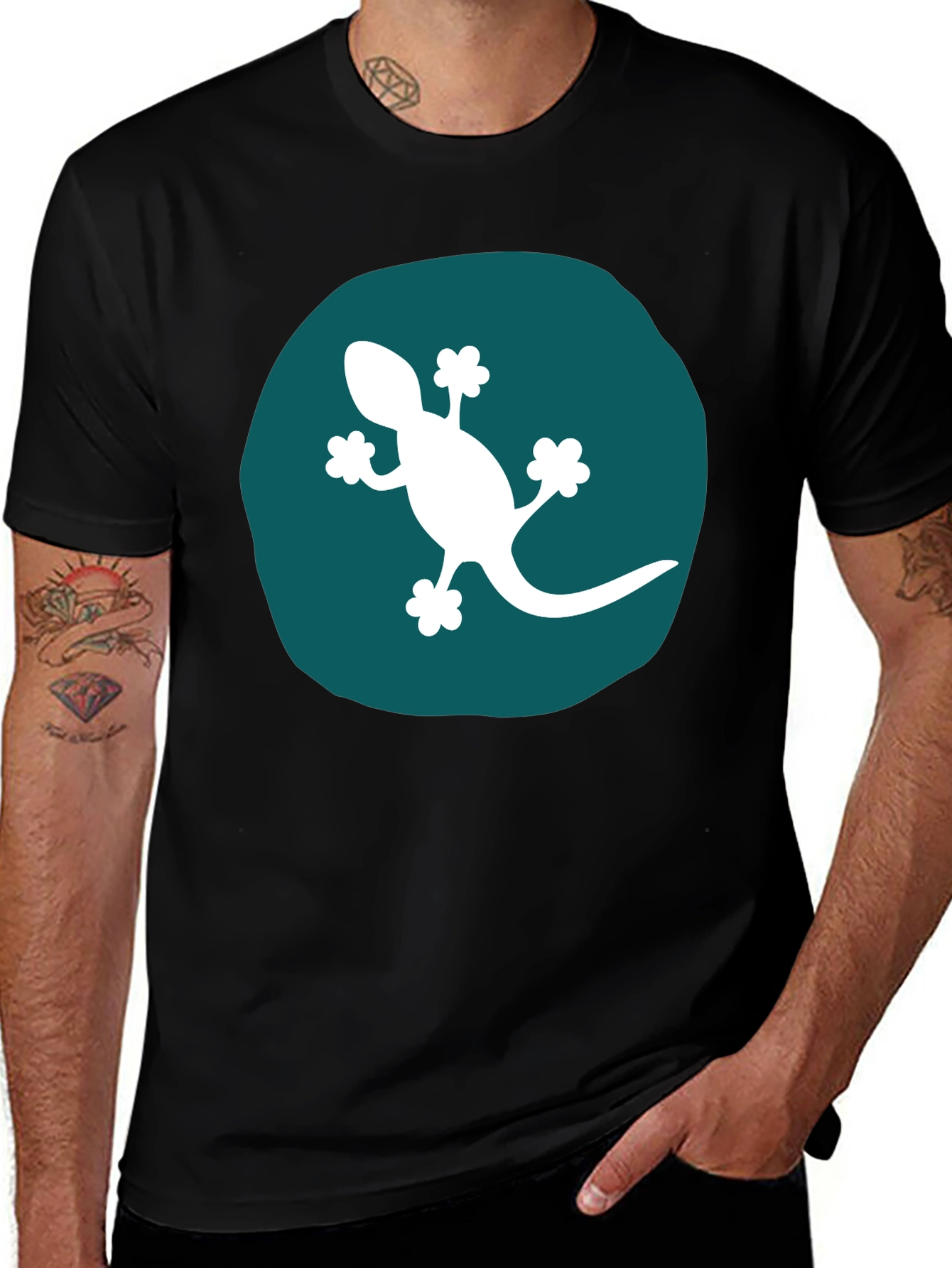 Gecko Graphic Tee - Modern Black T-Shirt