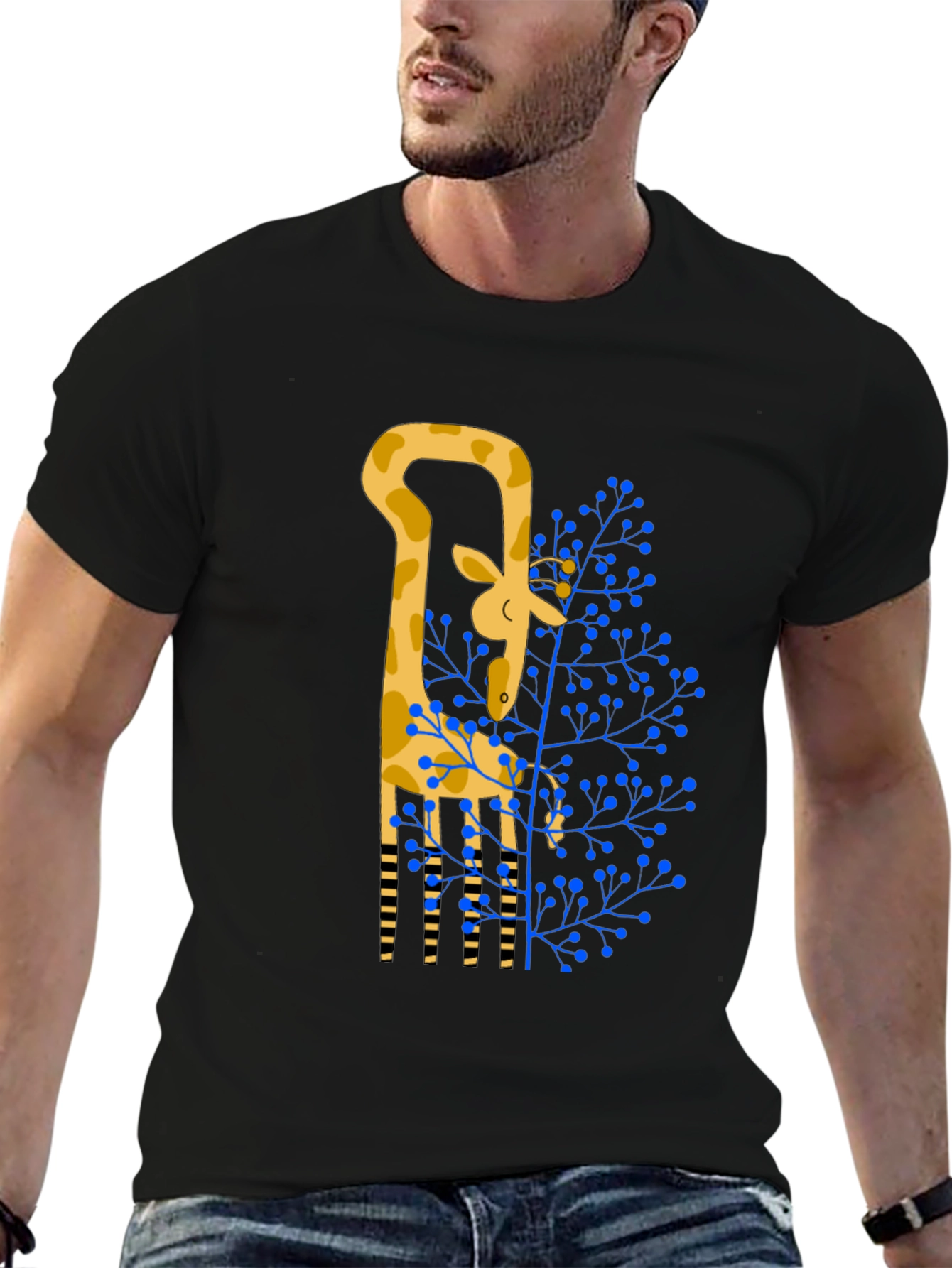Giraffe Graphic Print Tee - Stylish Black T-Shirt