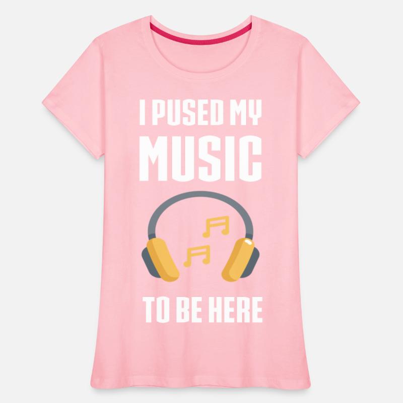 I paused my music to be here