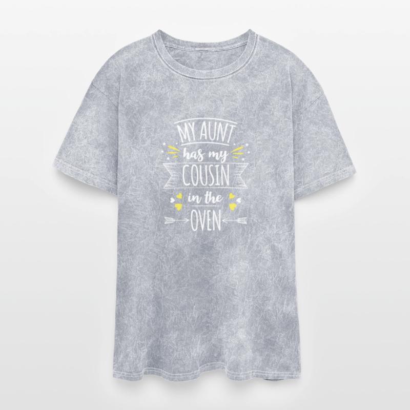 My aunt has my cousin in the oven